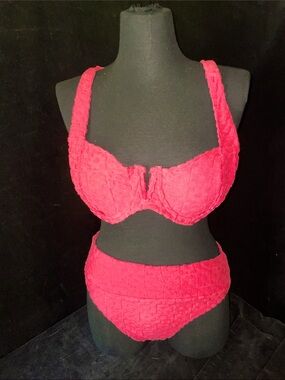 Women’s EUC Sz XL Textured Pink Lace Underwire Bra & High-Waist 2-piece Swim Set